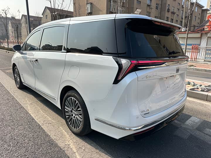 Фото 7 - Buick GL8 Hybrid