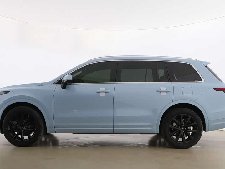 Фото 6 - LiXiang One