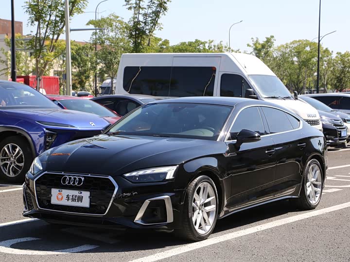 Фото 1 - Audi A5