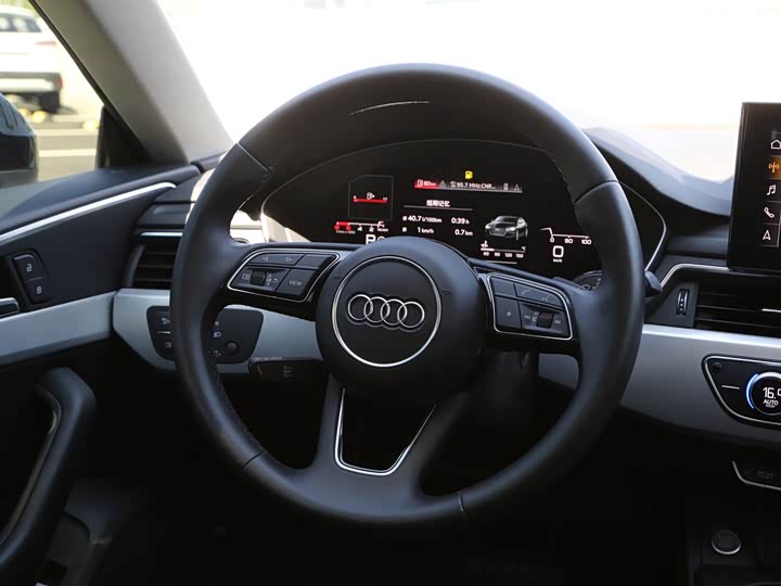 Фото 5 - Audi A5