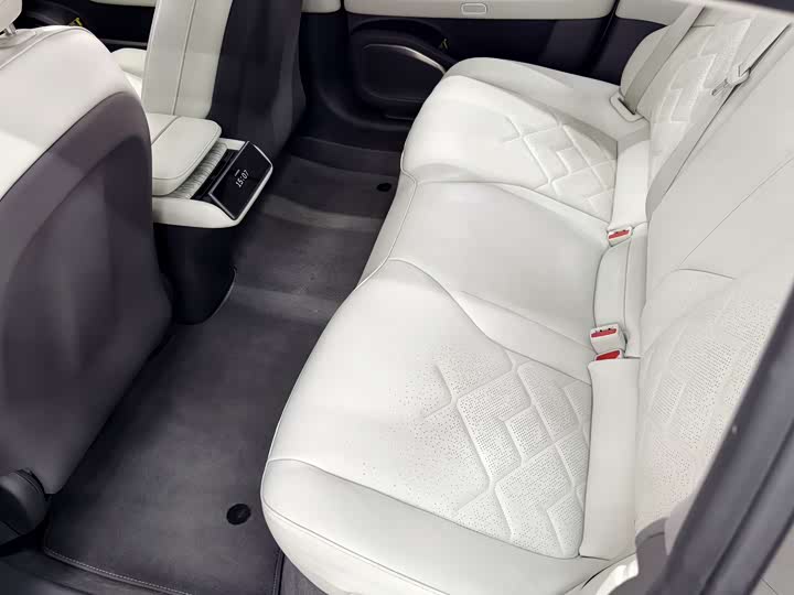 Фото 8 - Nio ET7