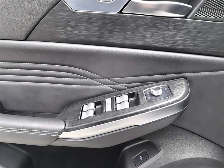 Фото 9 - Wey VV5