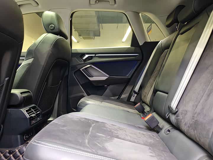 Фото 9 - Audi Q3