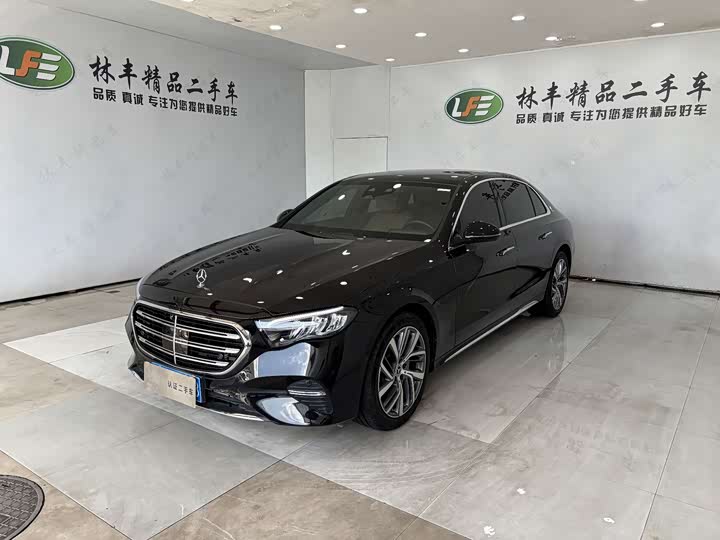 Фото 1 - Mercedes-Benz E-Class