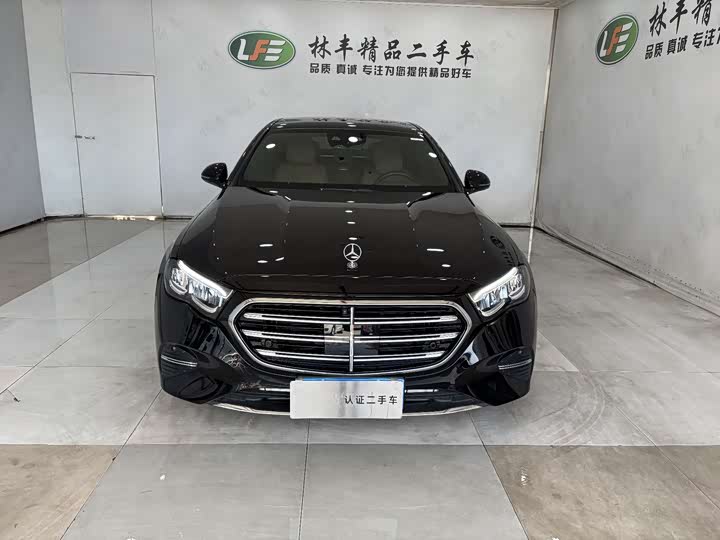 Фото 2 - Mercedes-Benz E-Class