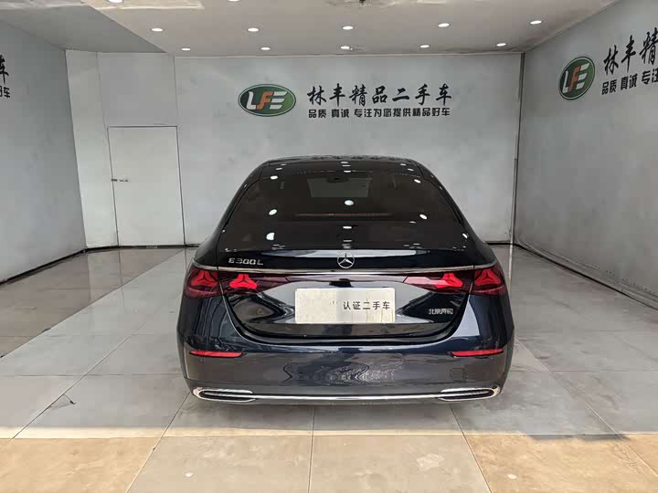 Фото 6 - Mercedes-Benz E-Class