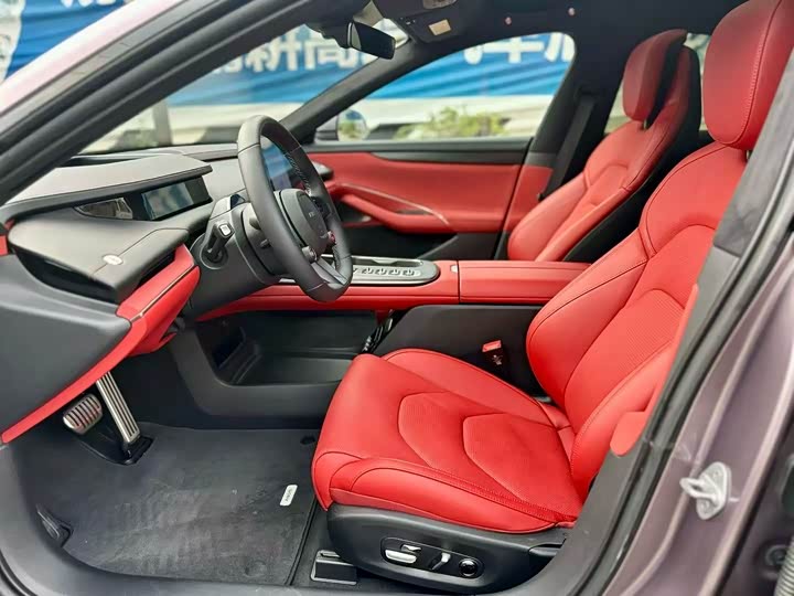 Фото 3 - Xiaomi SU7