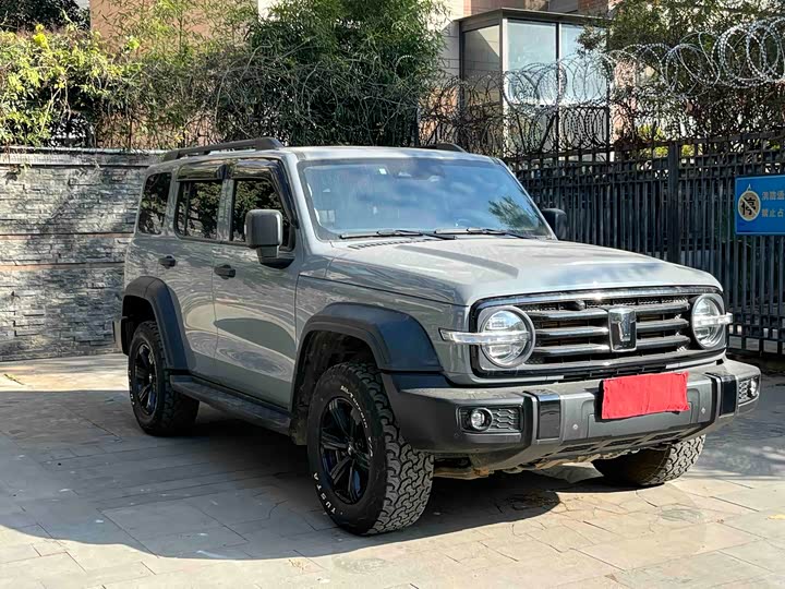 Фото 3 - Tank 300