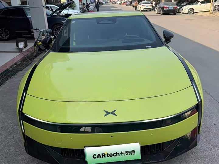 Фото 2 - XPeng P7