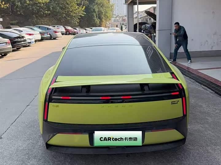 Фото 9 - XPeng P7