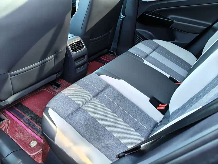 Фото 8 - Volkswagen ID.4 Crozz