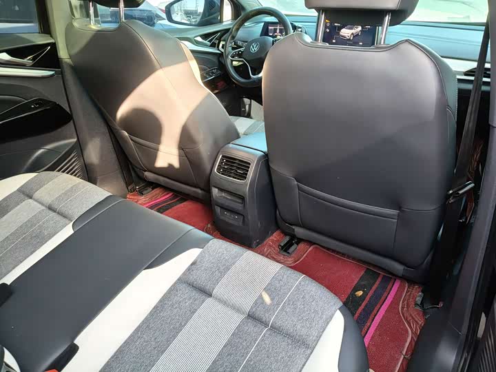 Фото 9 - Volkswagen ID.4 Crozz