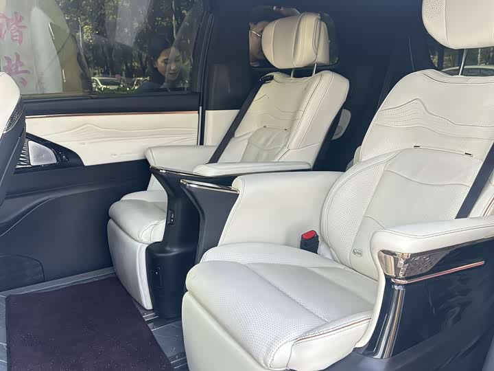 Фото 6 - GAC Trumpchi M8