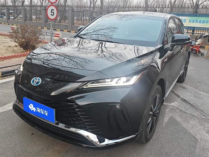 Фото 1 - Toyota Venza