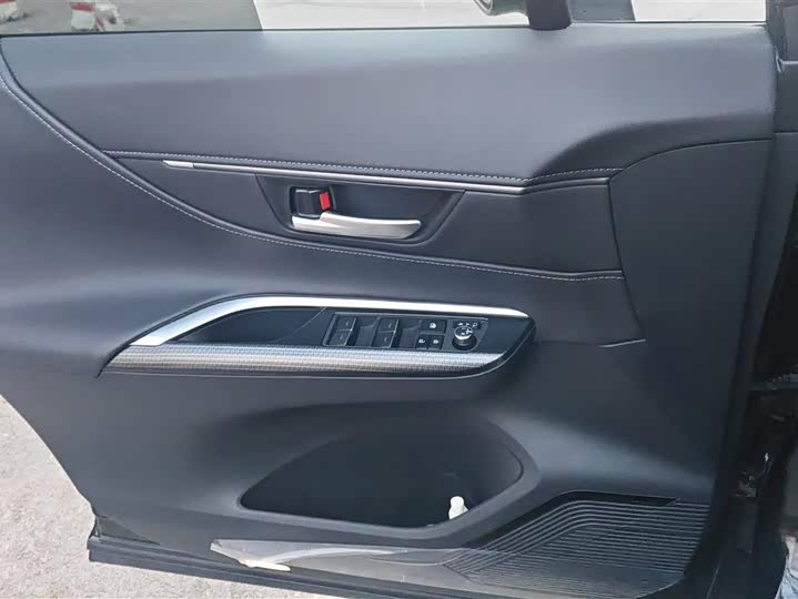 Фото 7 - Toyota Venza