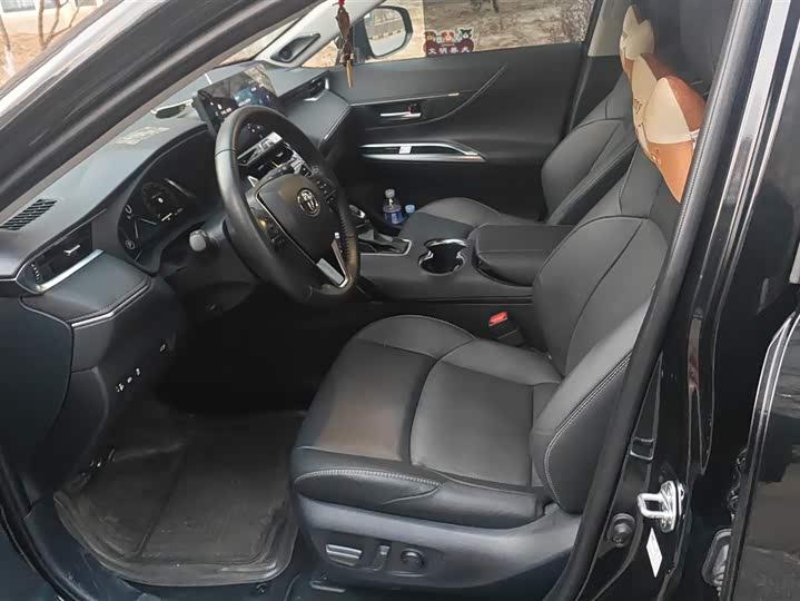 Фото 9 - Toyota Venza