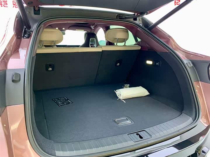 Фото 9 - Xiaomi YU7