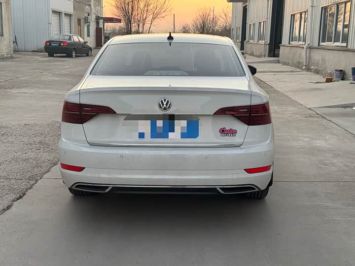 Фото 8 - Volkswagen Sagitar L