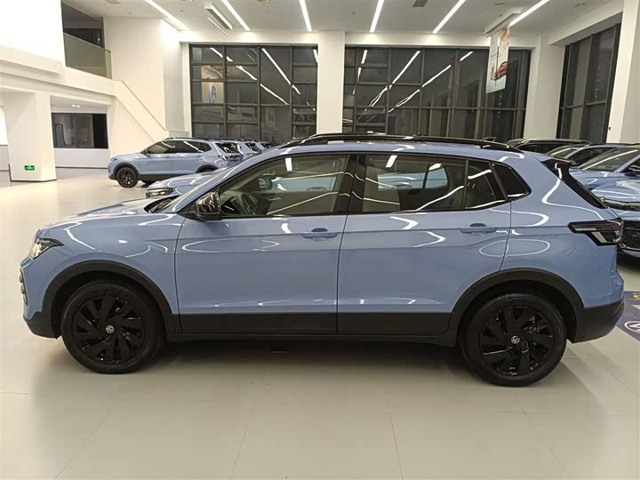 Фото 5 - Volkswagen Tharu