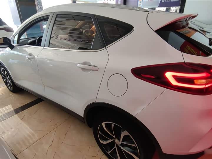 Фото 5 - Geely Emgrand GS