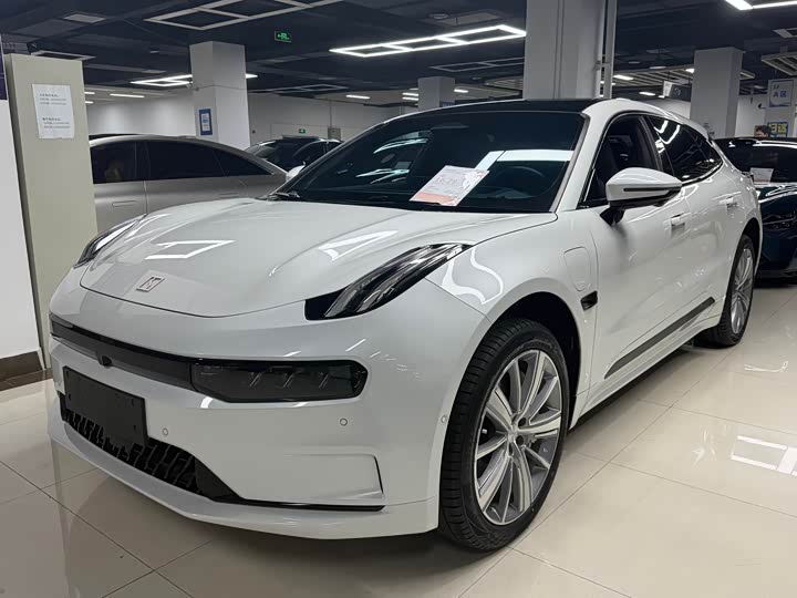 Фото 1 - Zeekr 001