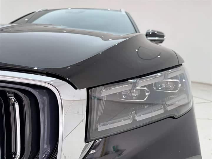 Фото 2 - Geely Monjaro