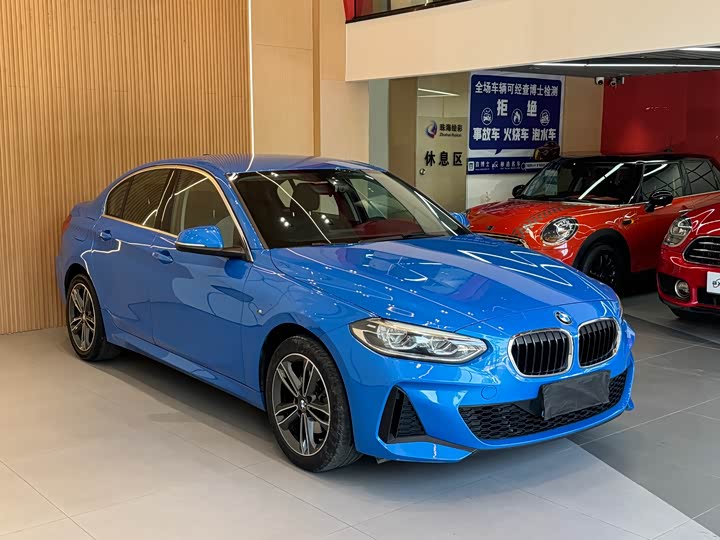 Фото 3 - BMW 1 Series