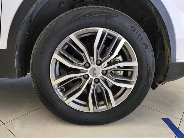 Фото 6 - Geely Atlas