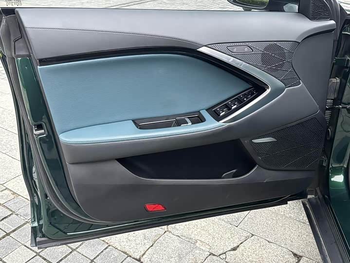 Фото 8 - MG Motor 7