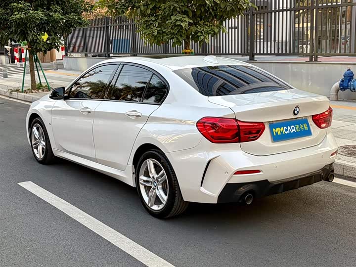Фото 4 - BMW 1 Series