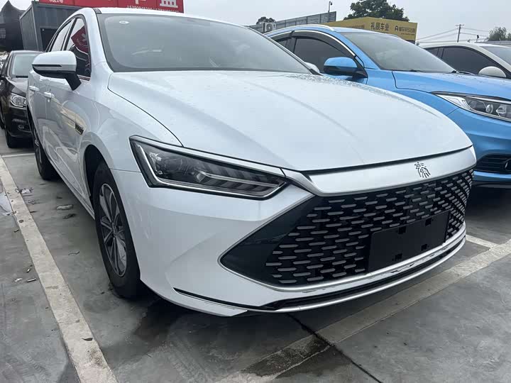 Фото 3 - BYD Qin Plus