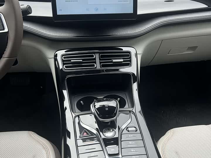 Фото 6 - BYD Qin Plus