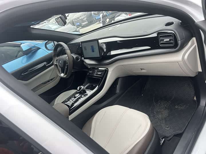 Фото 9 - BYD Qin Plus