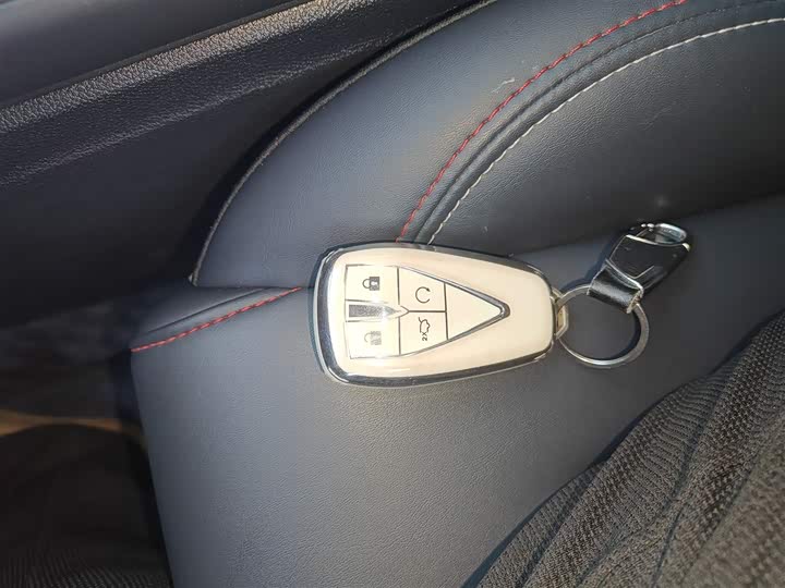 Фото 9 - Changan Oshan X7