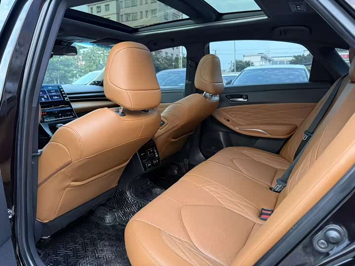 Фото 6 - Toyota Avalon