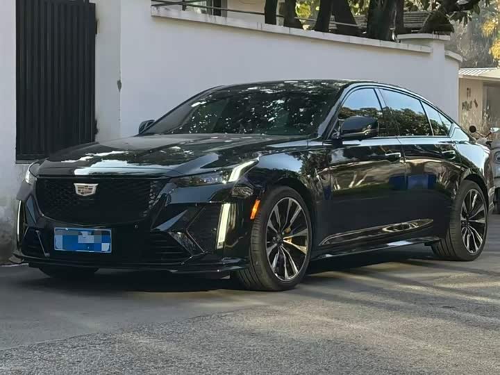 Фото 1 - Cadillac CT5