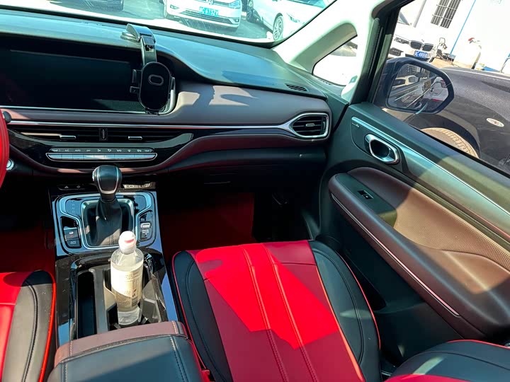 Фото 9 - GAC Trumpchi M6