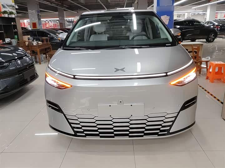 Фото 3 - XPeng X9