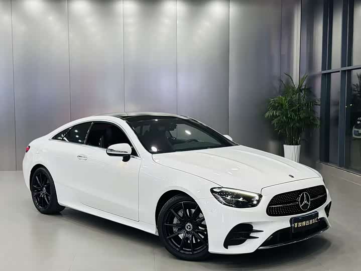 Фото 2 - Mercedes-Benz E-Class