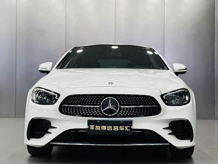 Фото 3 - Mercedes-Benz E-Class