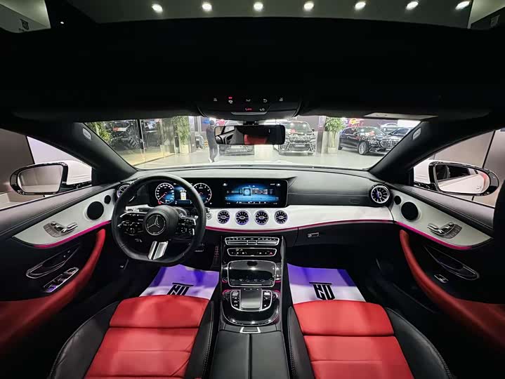 Фото 5 - Mercedes-Benz E-Class