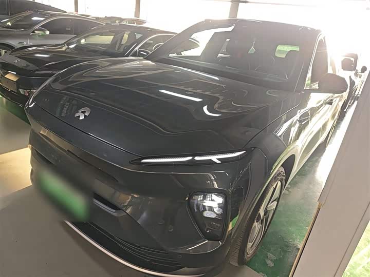 Фото 1 - Nio ES8