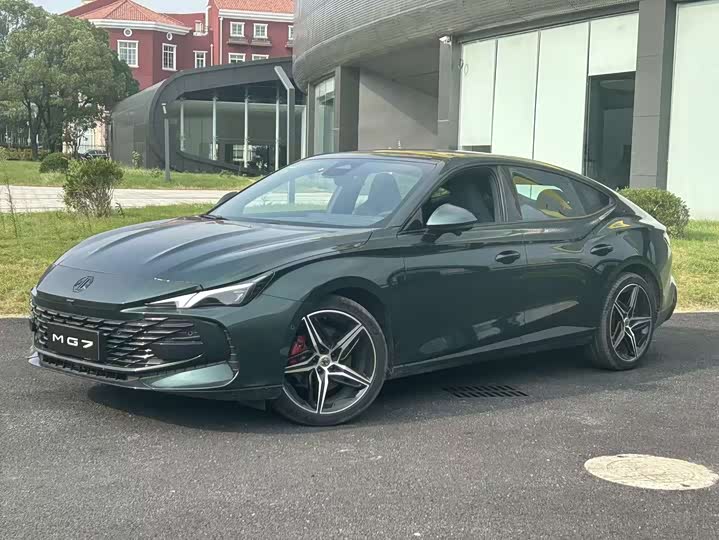 Фото 1 - MG Motor 7