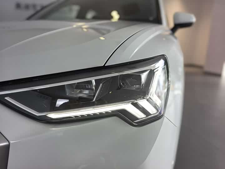 Фото 3 - Audi Q3