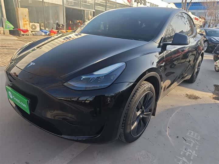 Фото 1 - Tesla Model Y