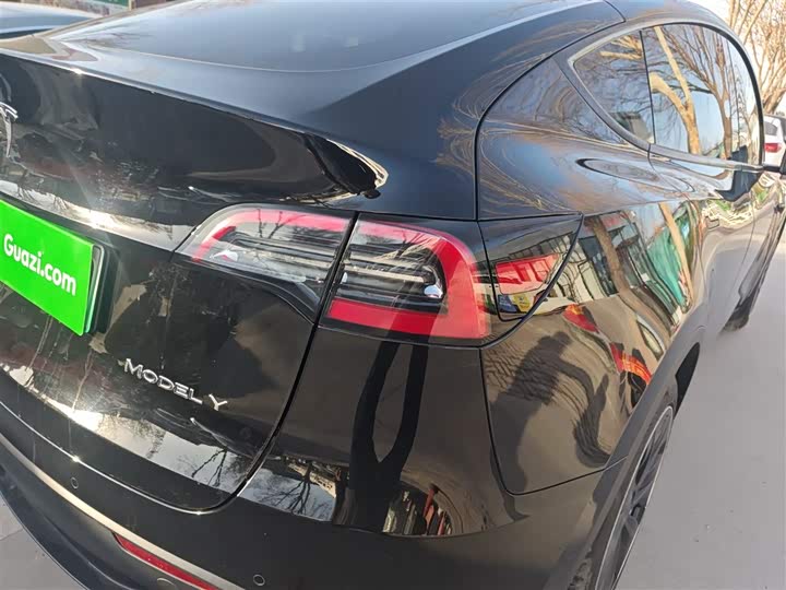 Фото 8 - Tesla Model Y