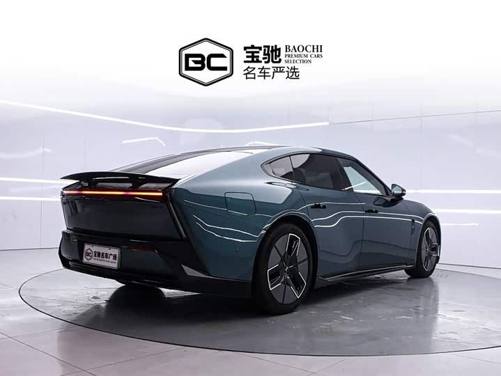 Фото 3 - XPeng P7