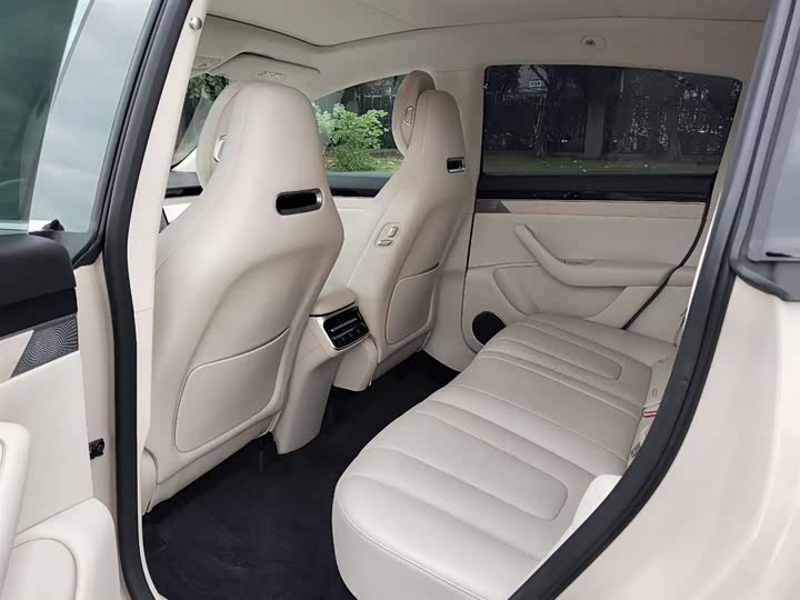 Фото 6 - Luxeed R7