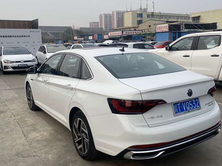 Фото 4 - Volkswagen Sagitar L