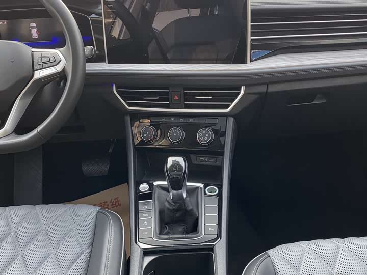 Фото 5 - Volkswagen Sagitar L